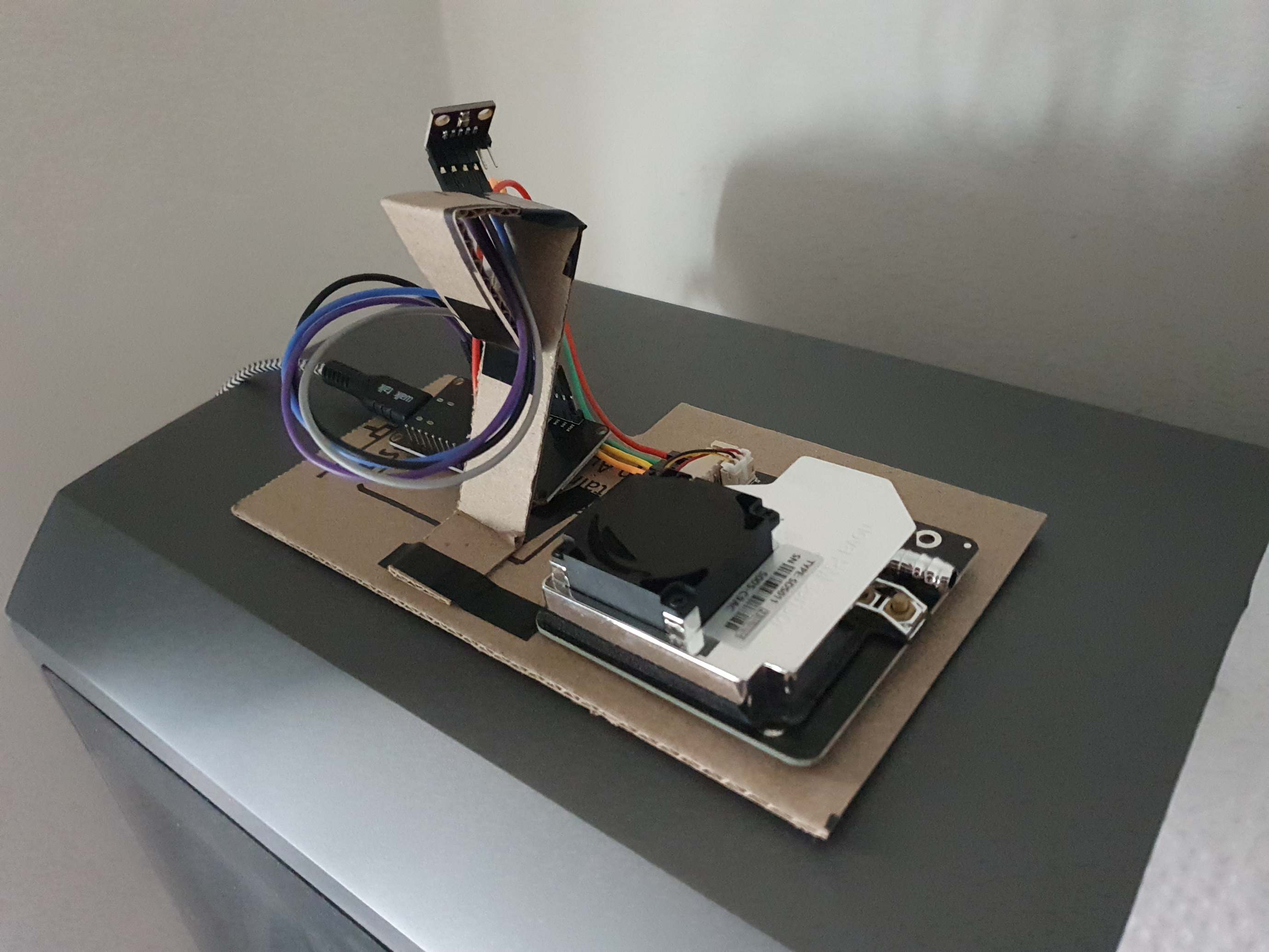 A picture of the assembled weather station